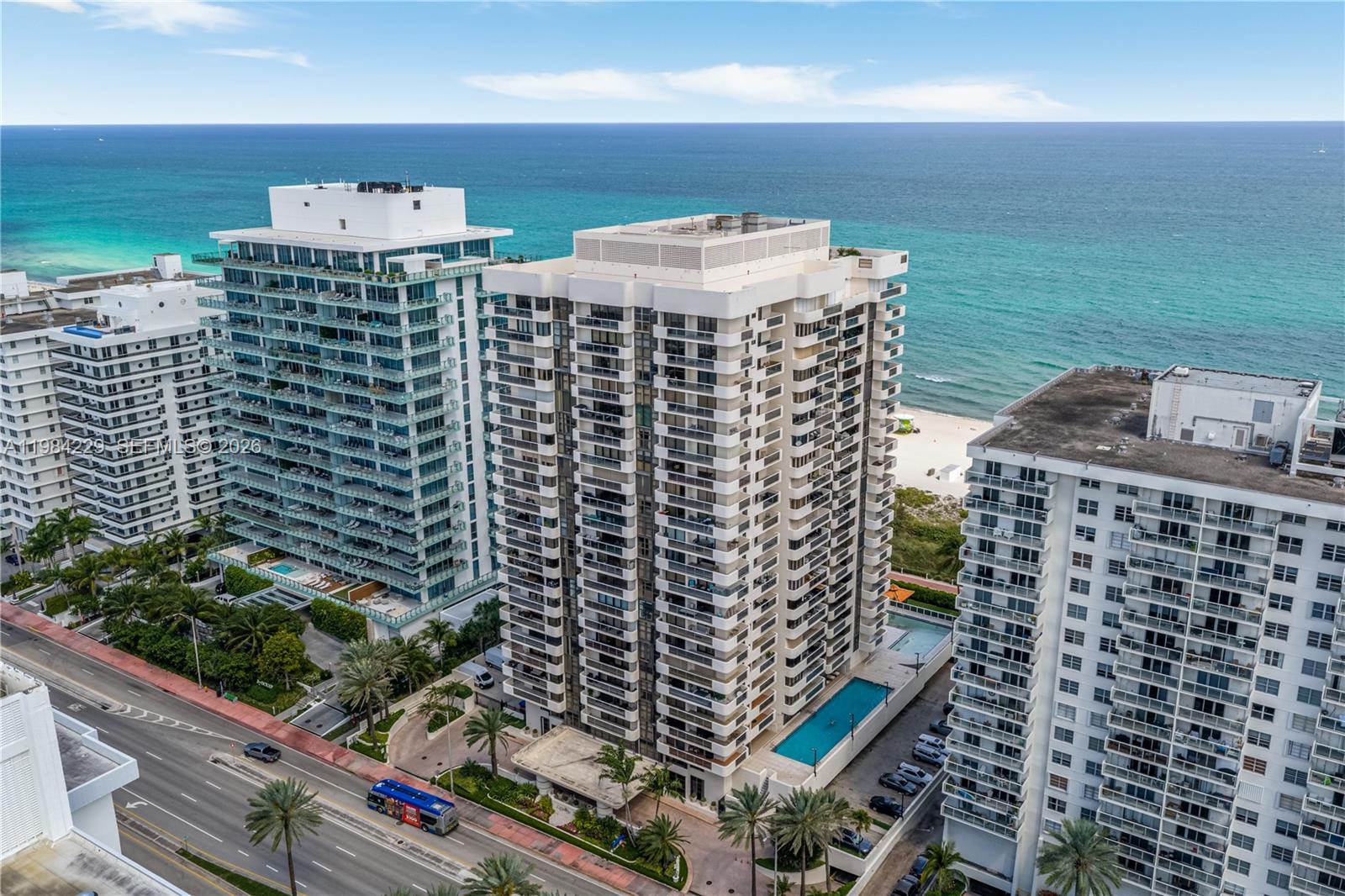 5757 Collins Ave # 707