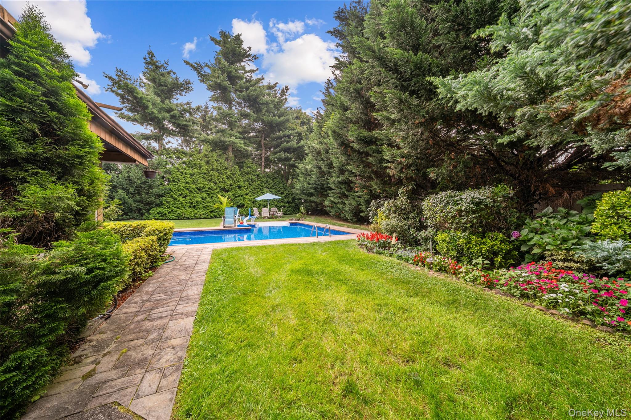 65 Elmtree Lane