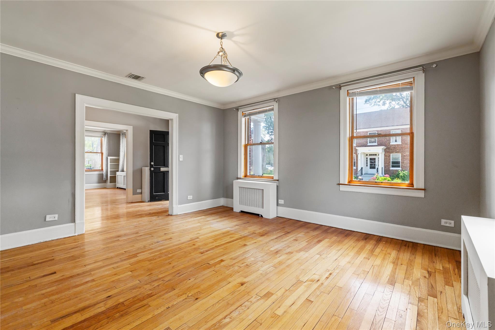 315 Ellington Avenue E