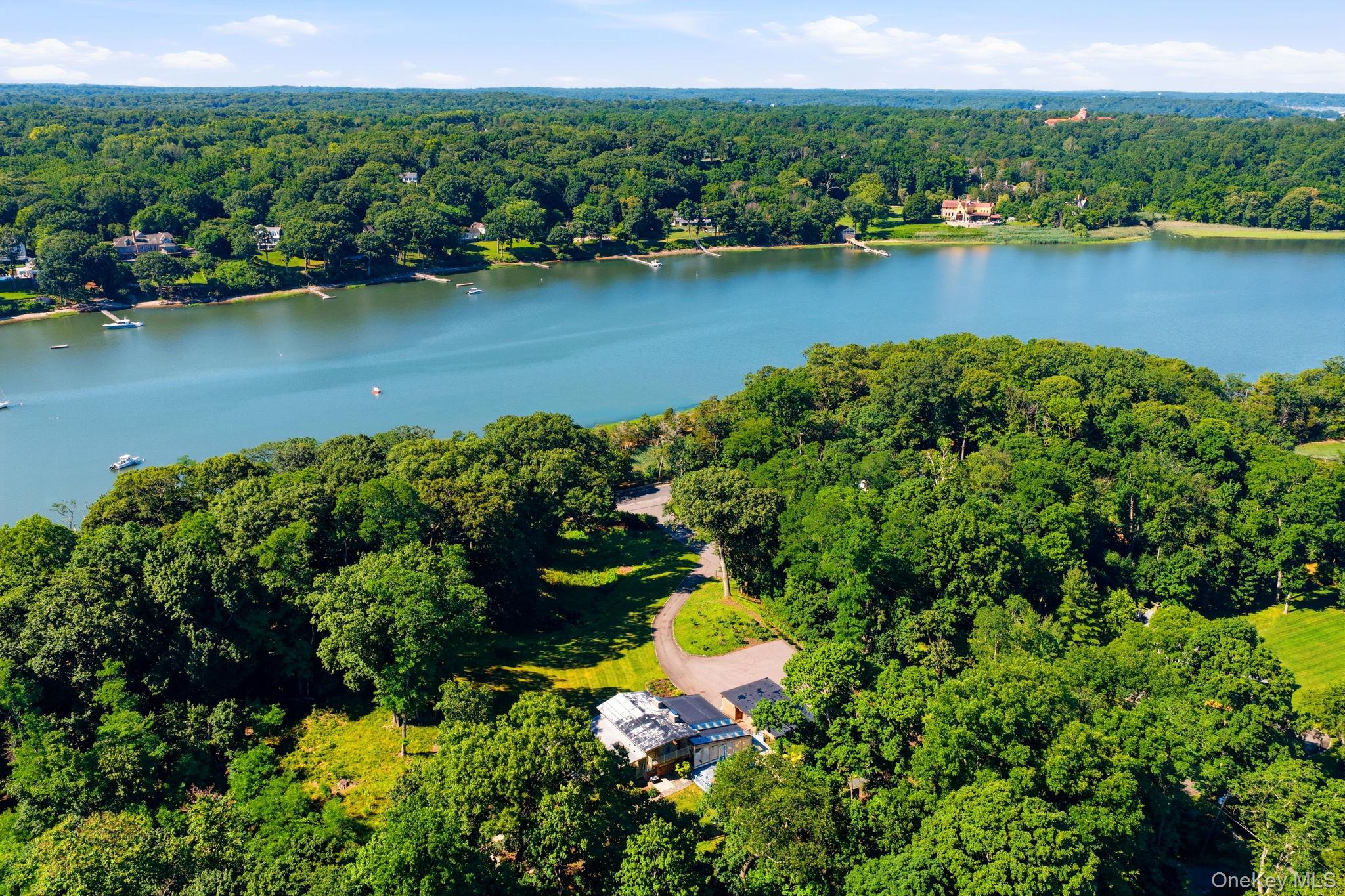 2 Fiddlers Green Drive