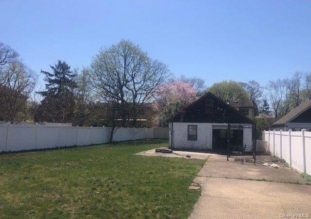 7 Walters Avenue