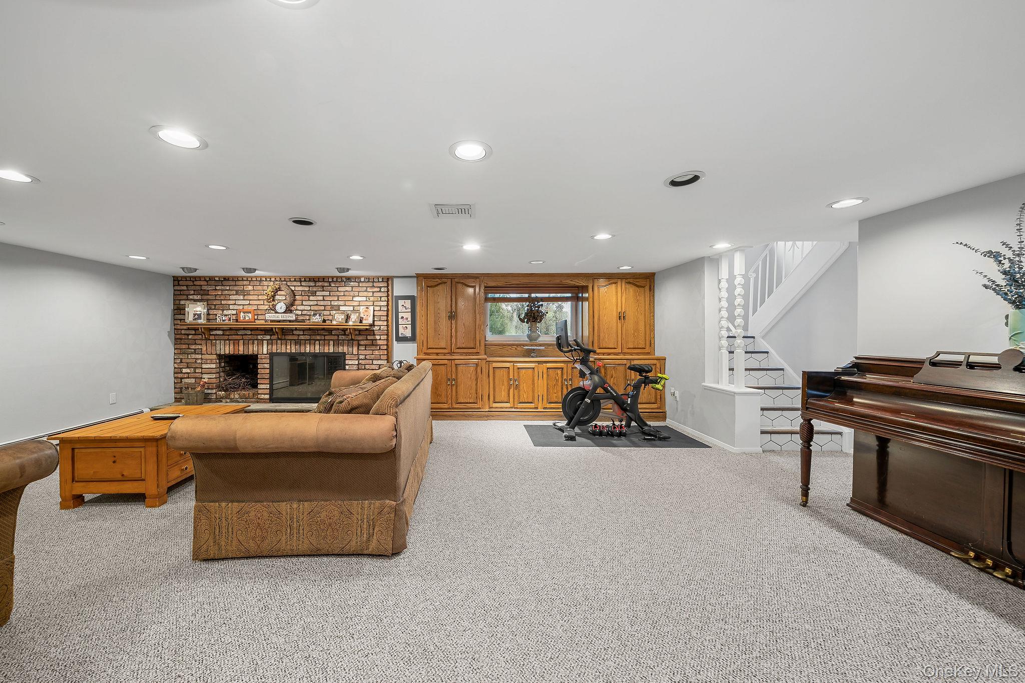1 Cortland Avenue