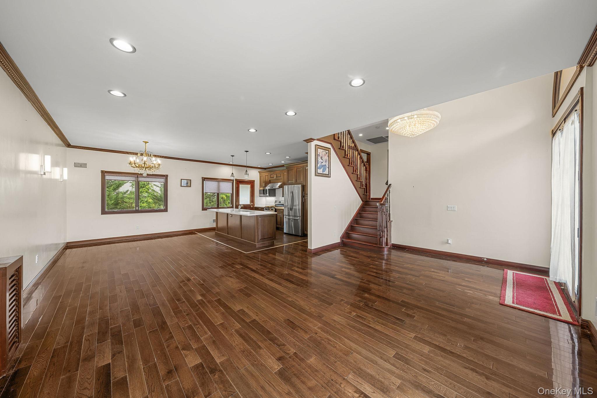 300 Ellen Place