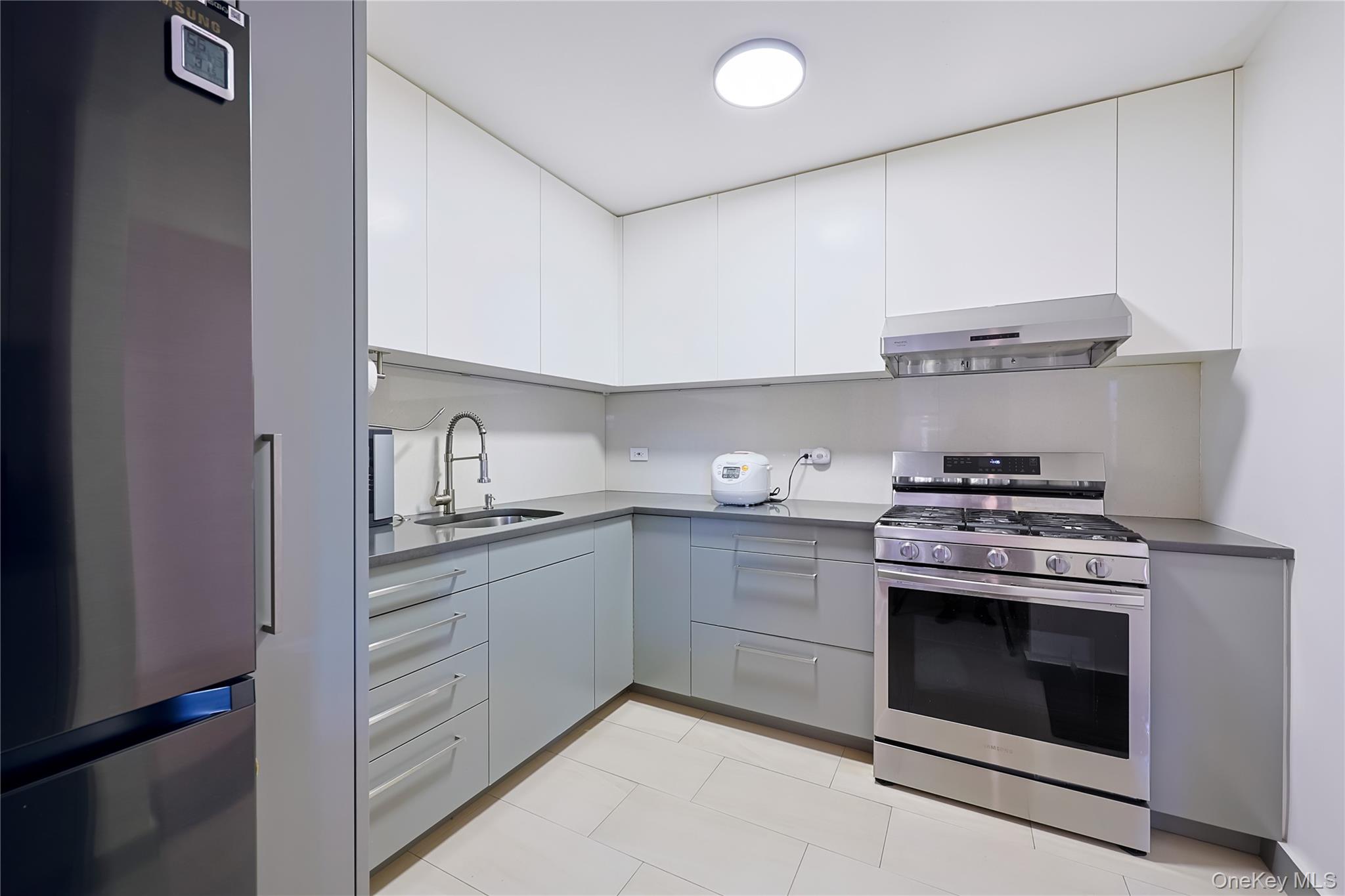 13604 Cherry Avenue Unit: 4E