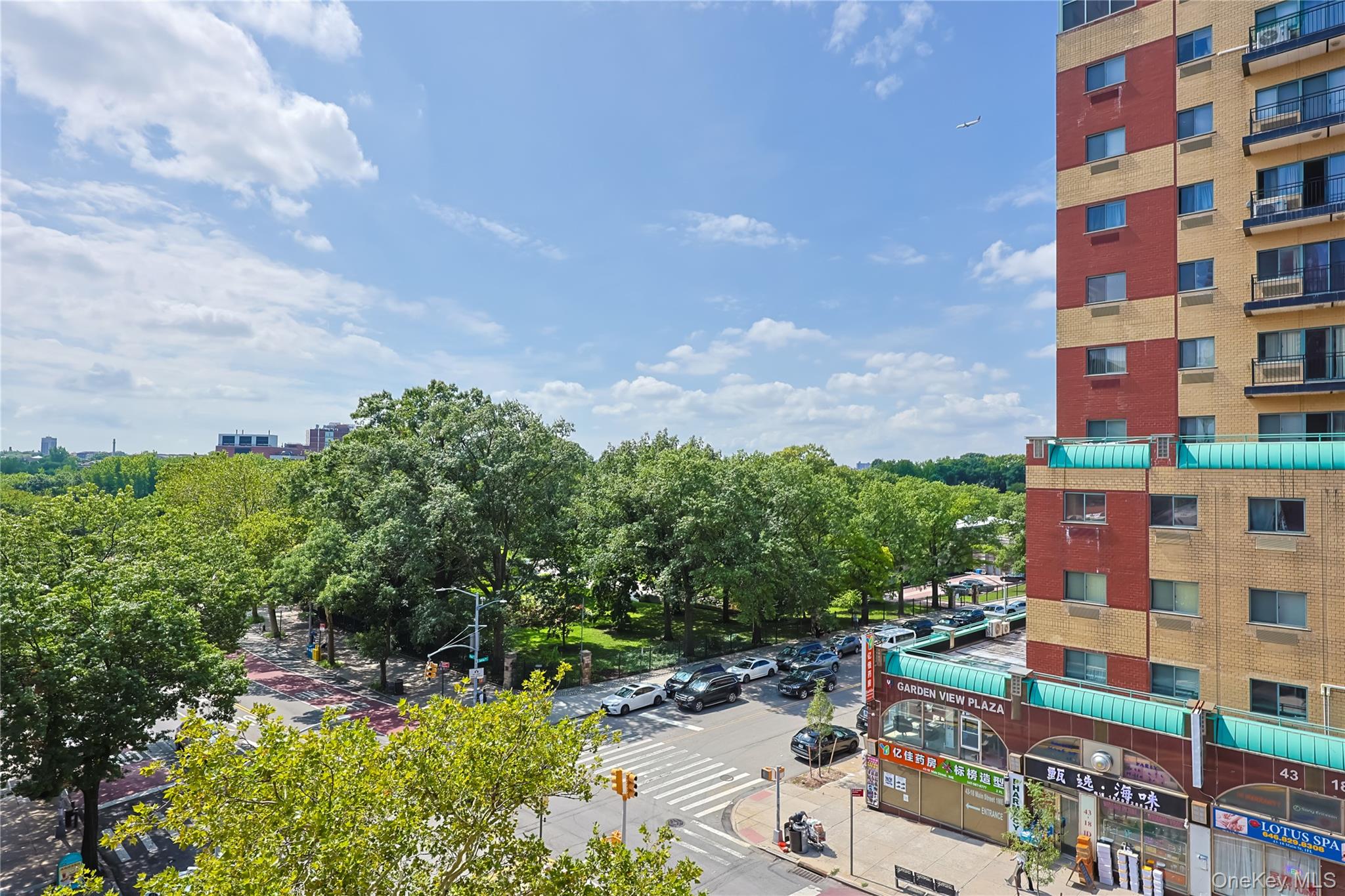 13604 Cherry Avenue Unit: 4E