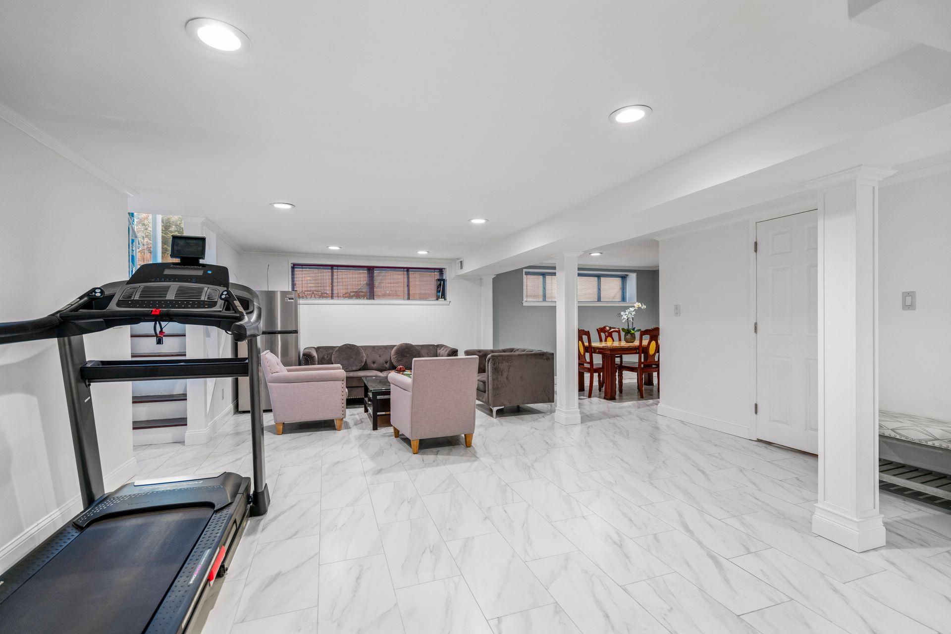 18 Rockland Drive