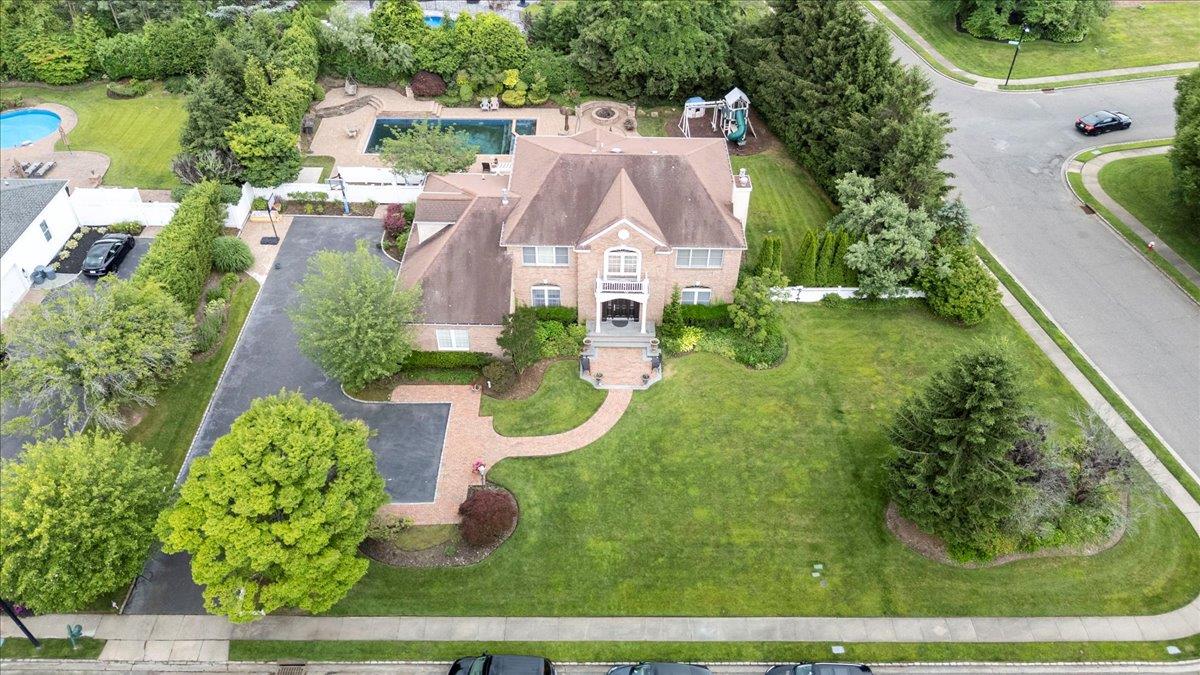 12 Caumsett Farms Lane