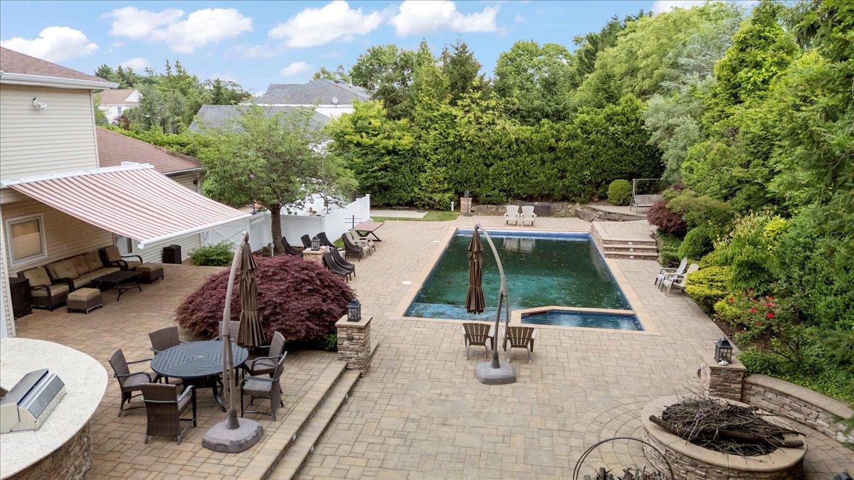 12 Caumsett Farms Lane