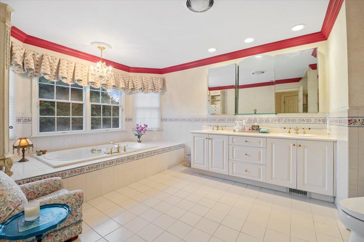 12 Caumsett Farms Lane