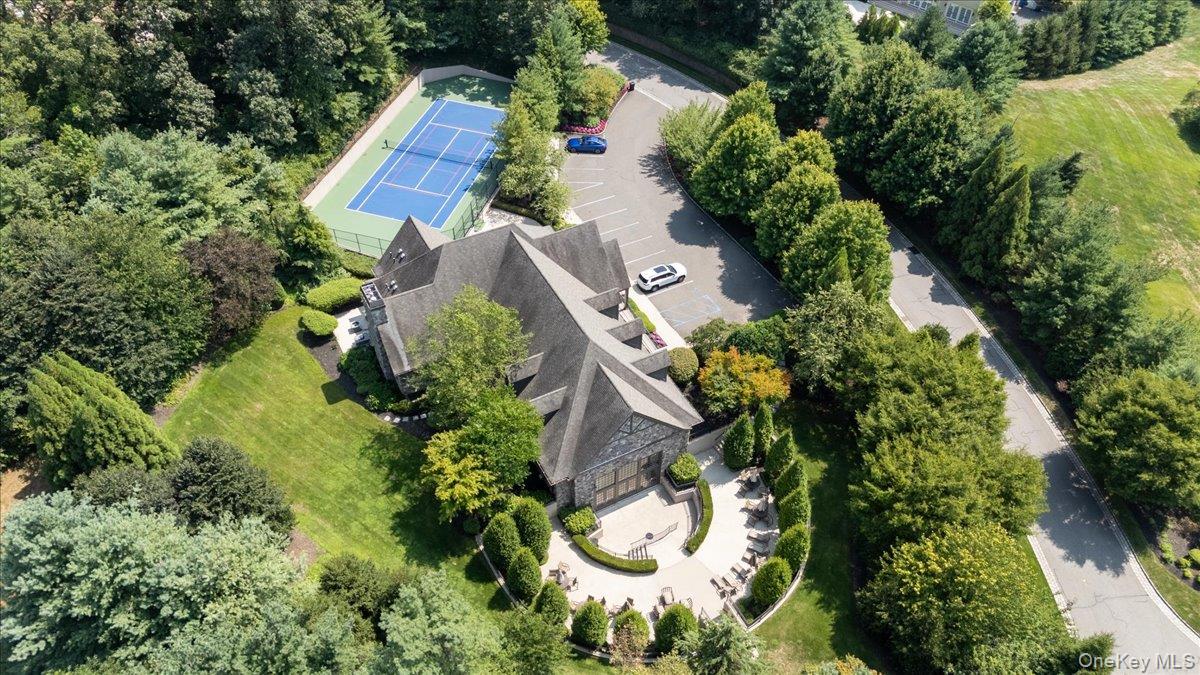 11 Buckingham Court