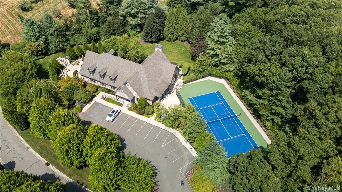 11 Buckingham Court