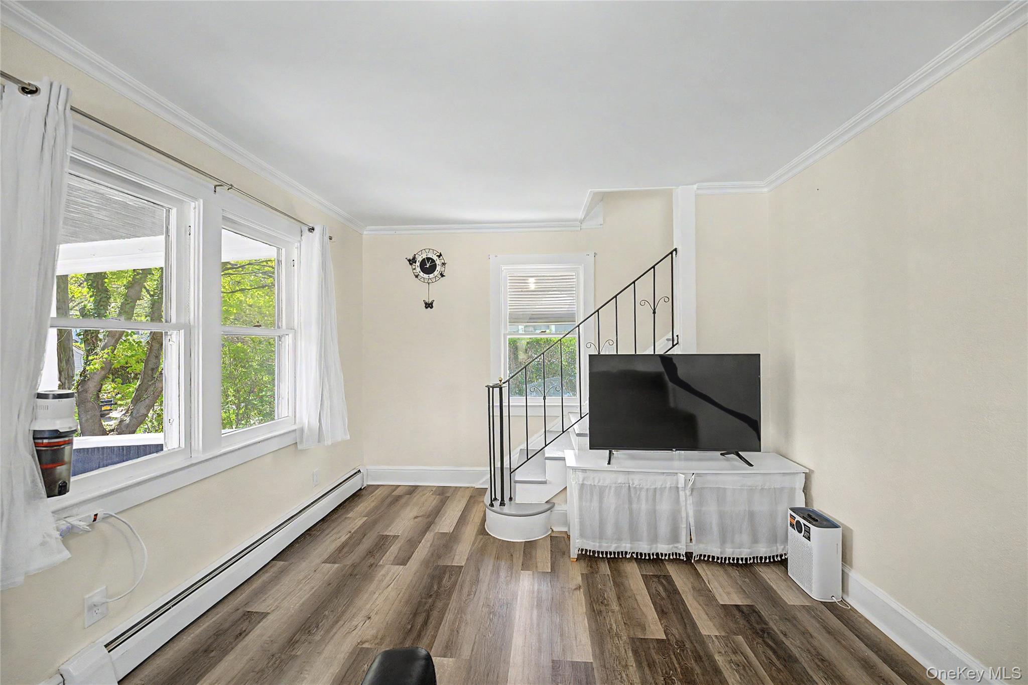 6 Littleworth Lane