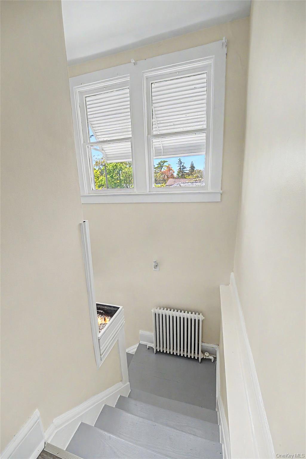 6 Littleworth Lane