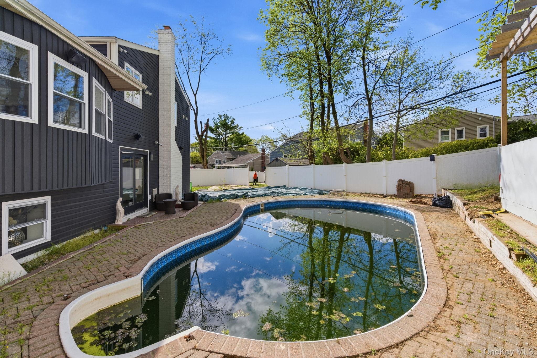 3 Rustic Court