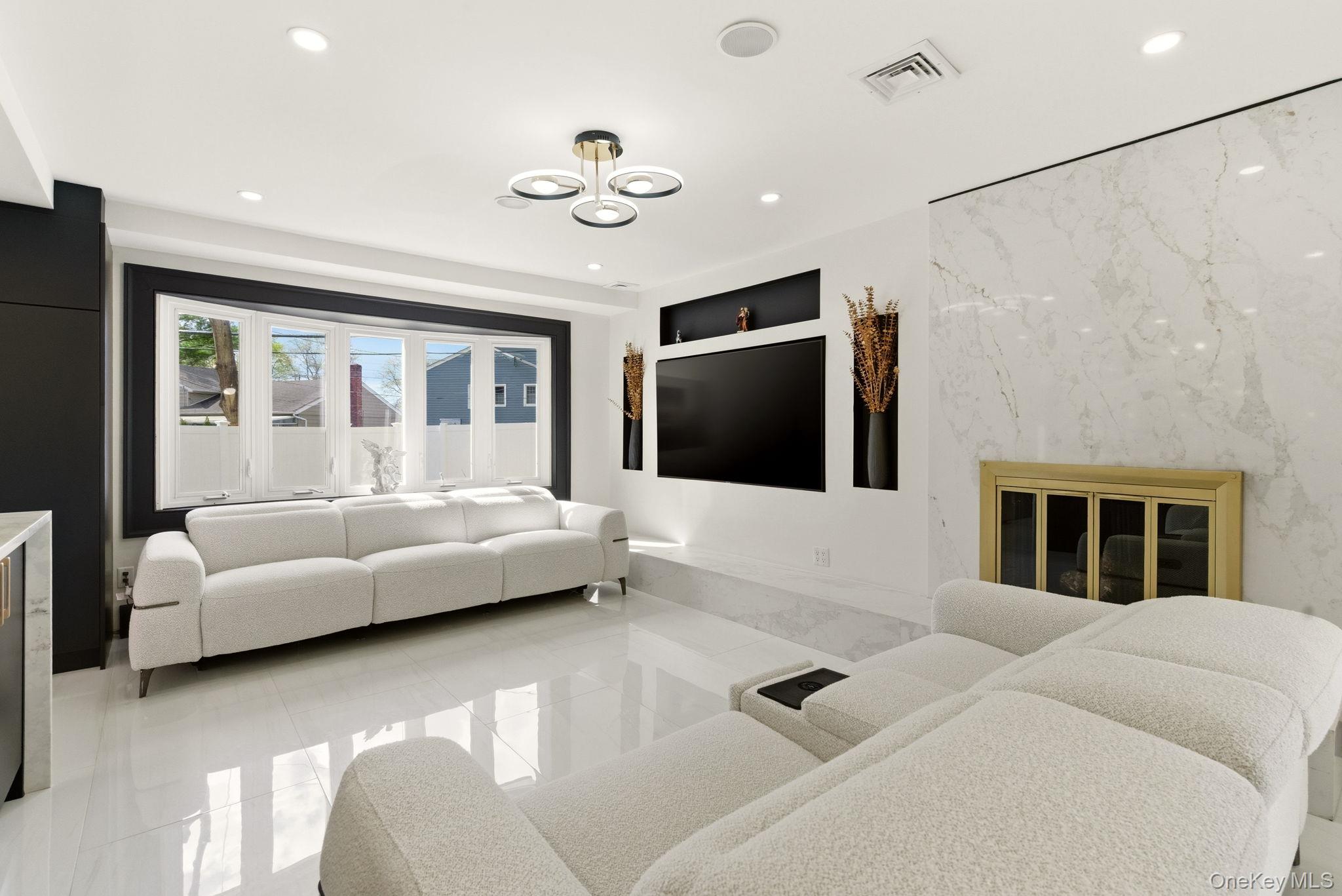 3 Rustic Court