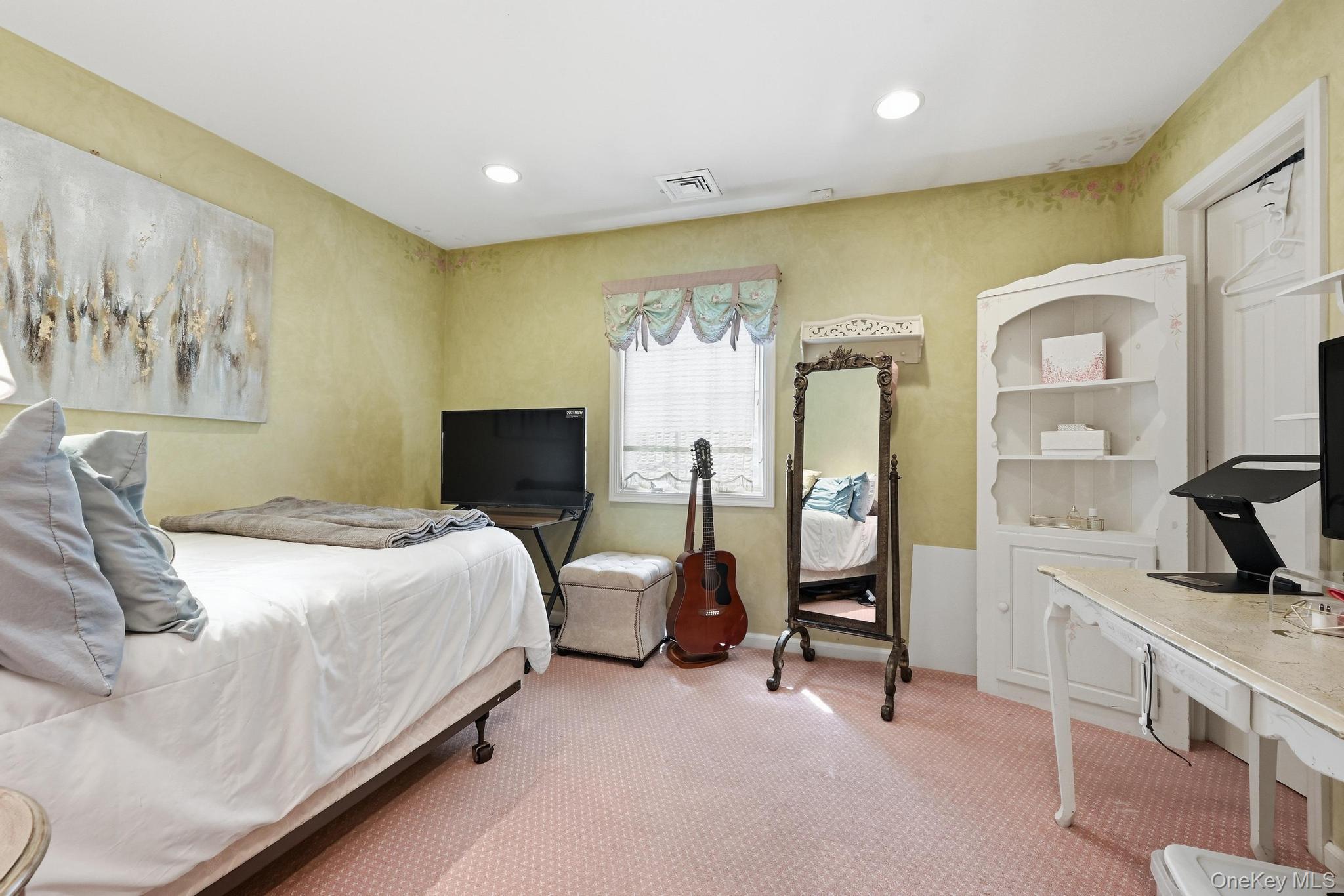 8 Herkimer Avenue