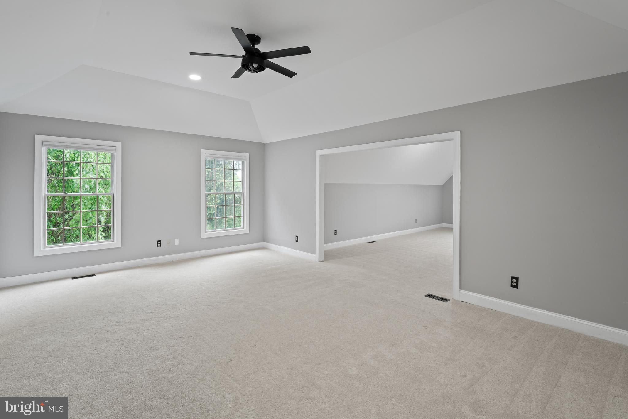 8 Eagle Way