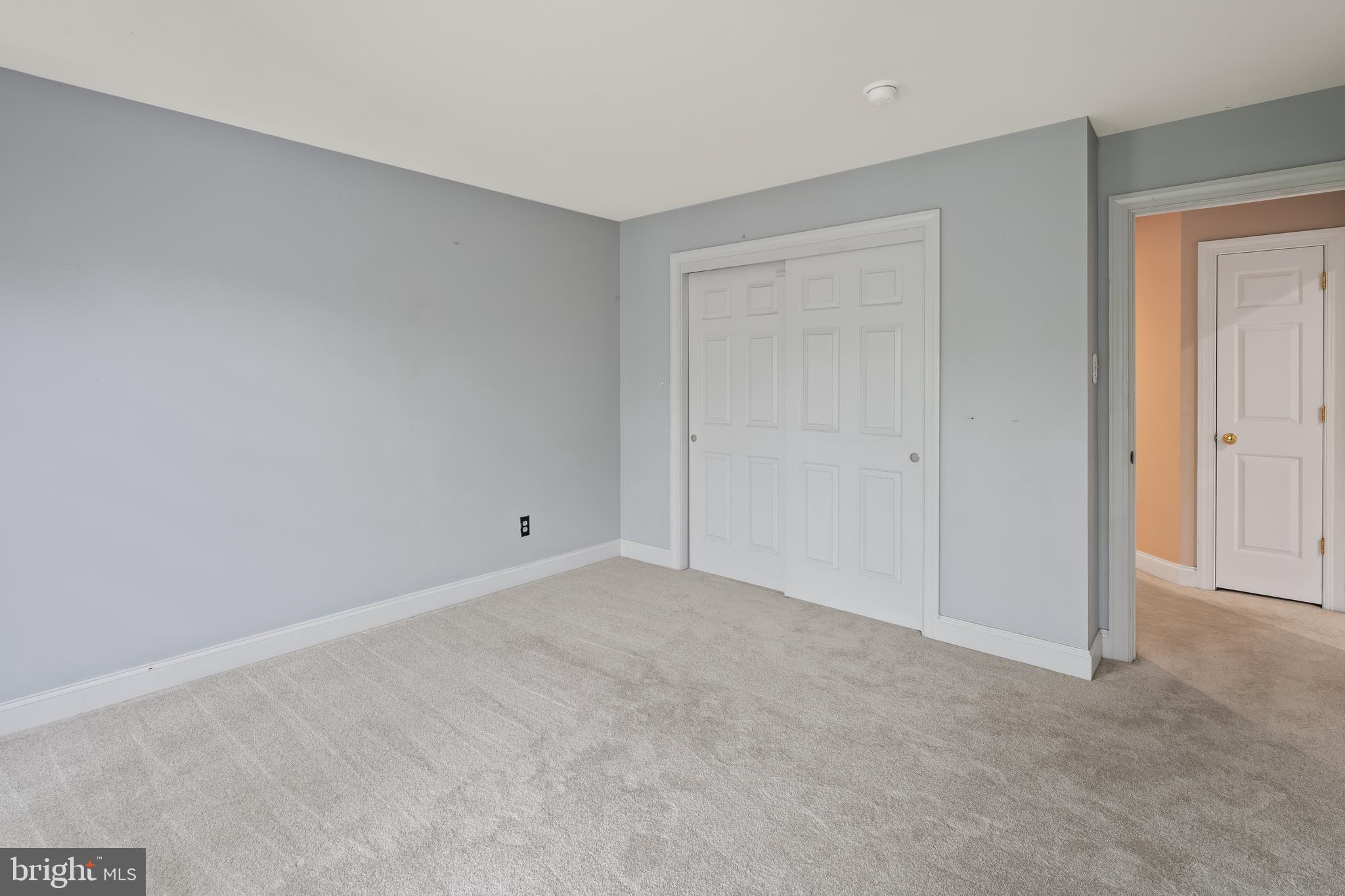 8 Eagle Way