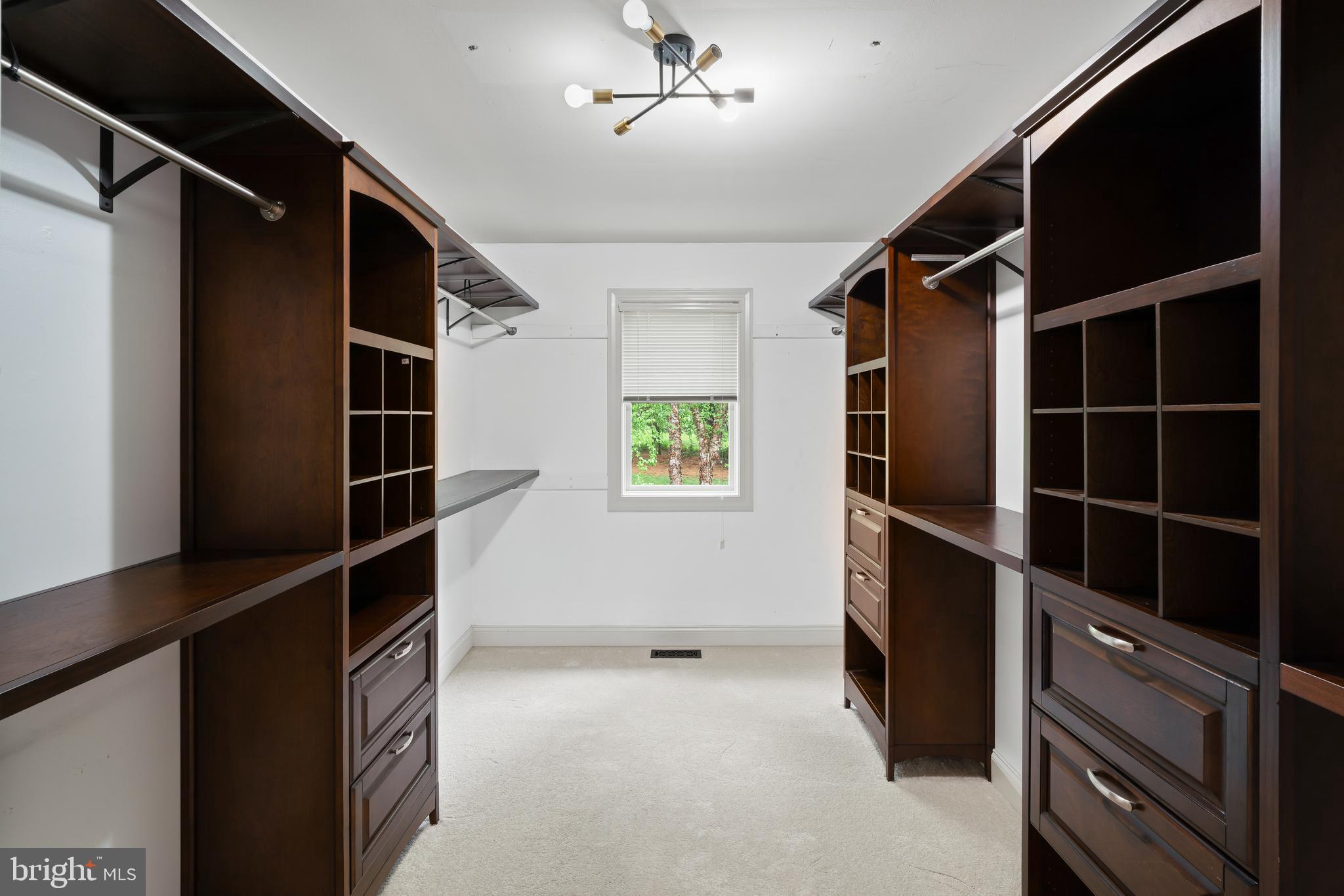8 Eagle Way