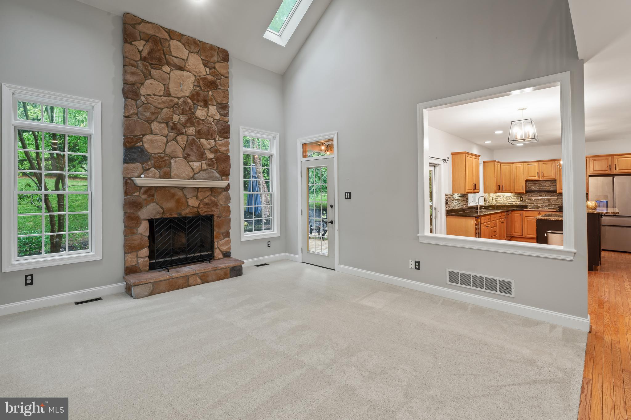 8 Eagle Way
