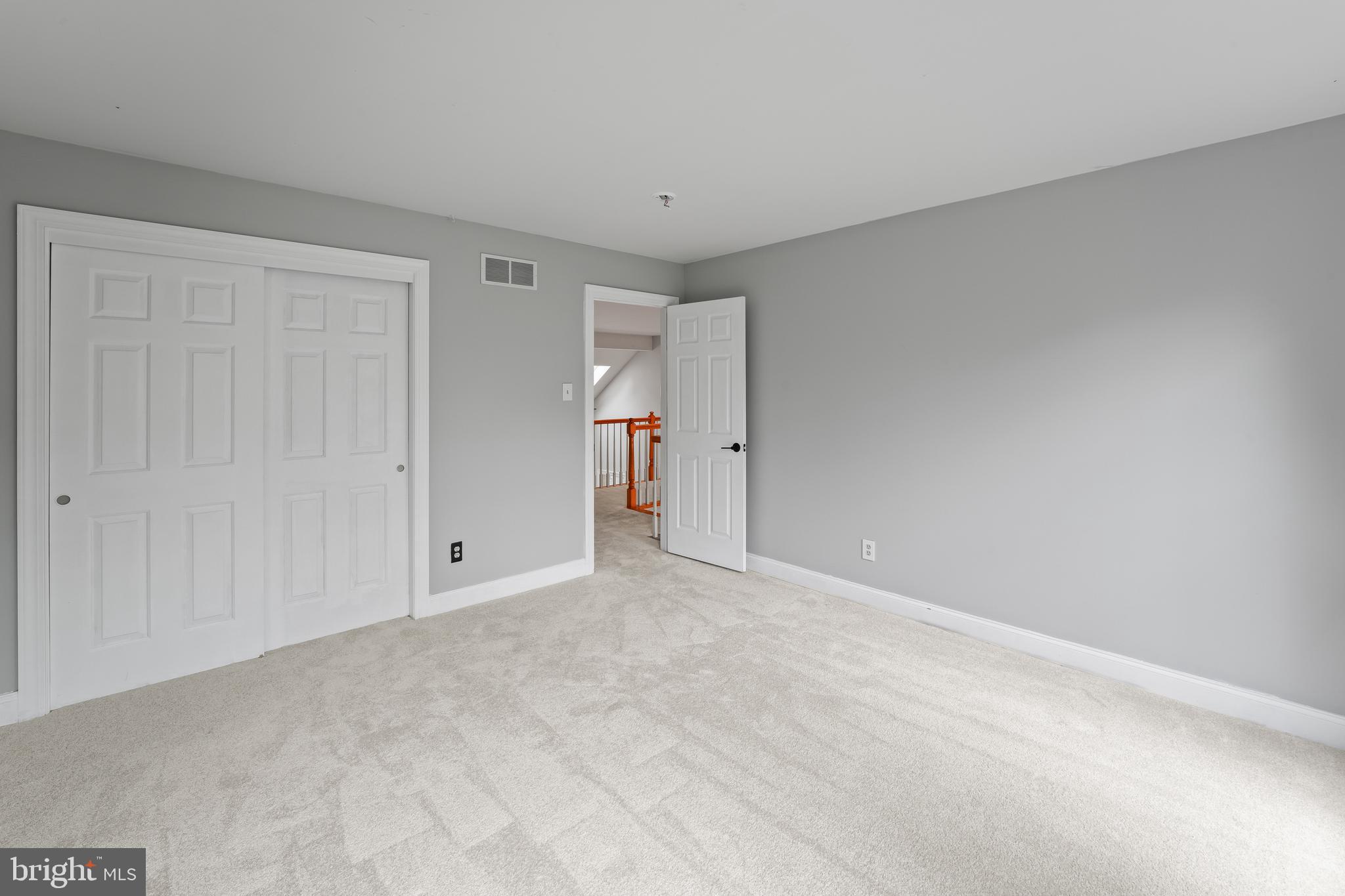 8 Eagle Way