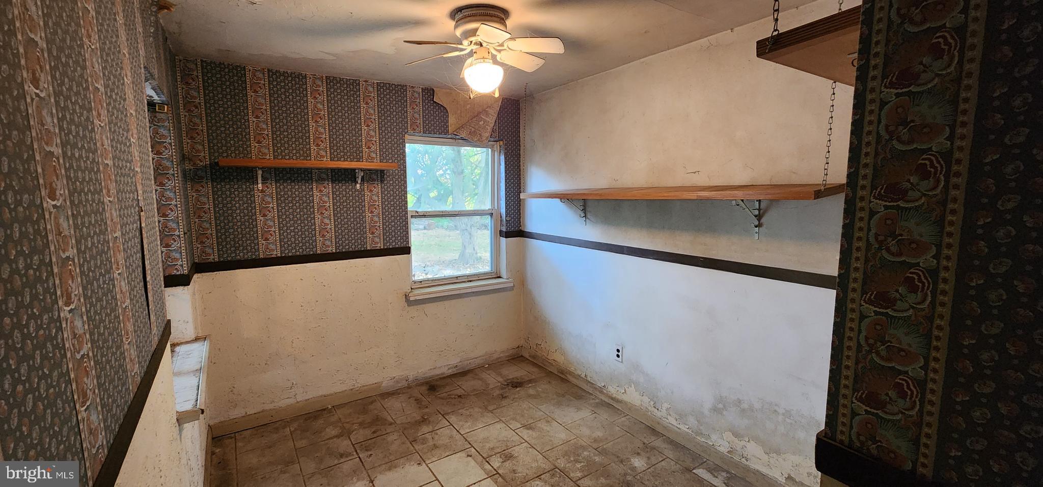 2211 Mary Ln