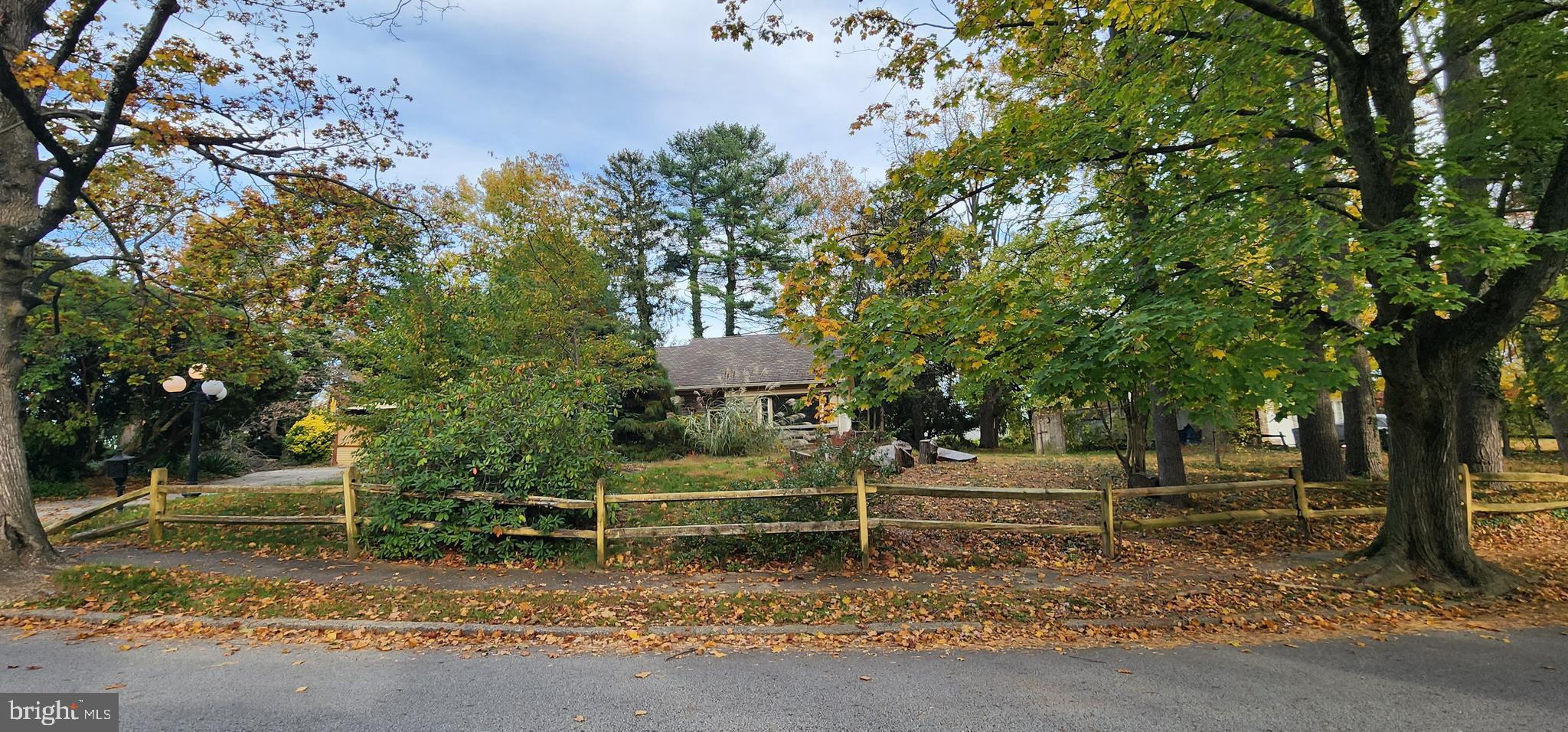 2211 Mary Ln