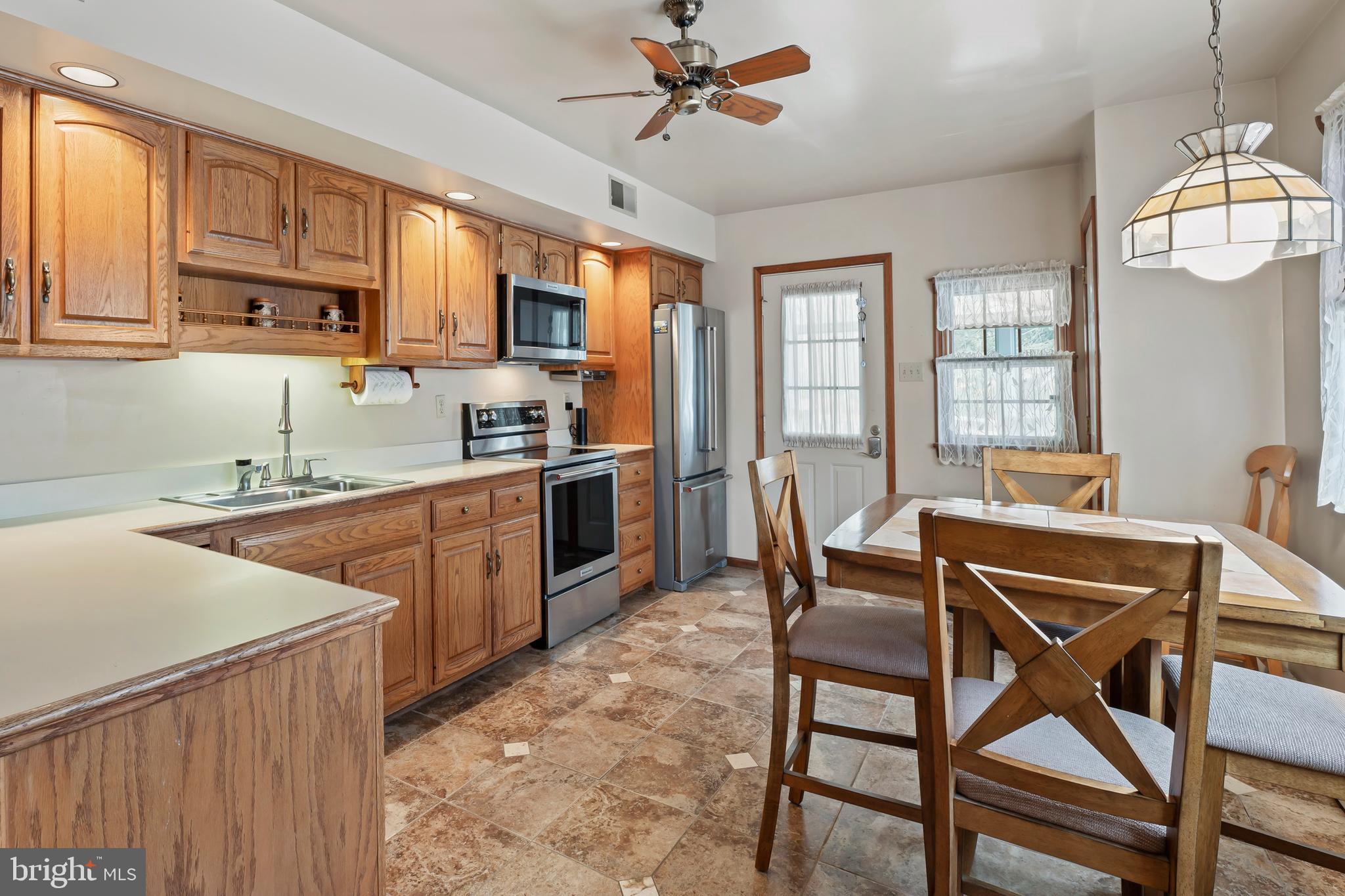 36 Skyline Dr