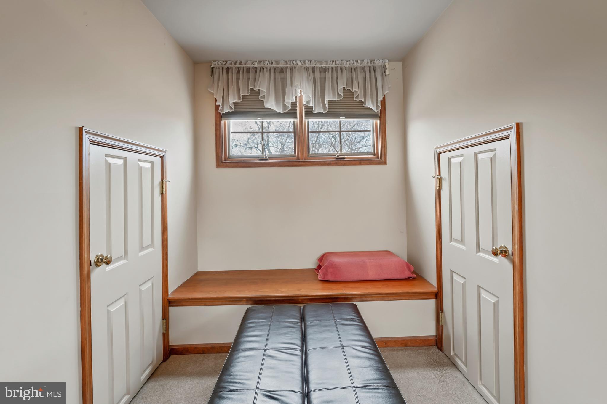 36 Skyline Dr
