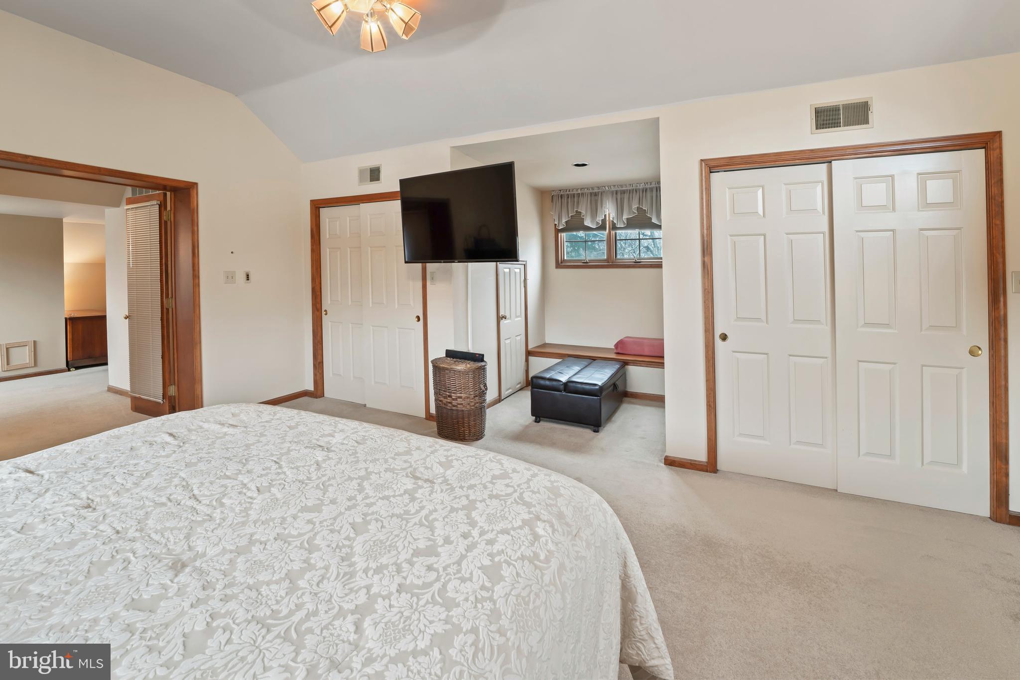 36 Skyline Dr