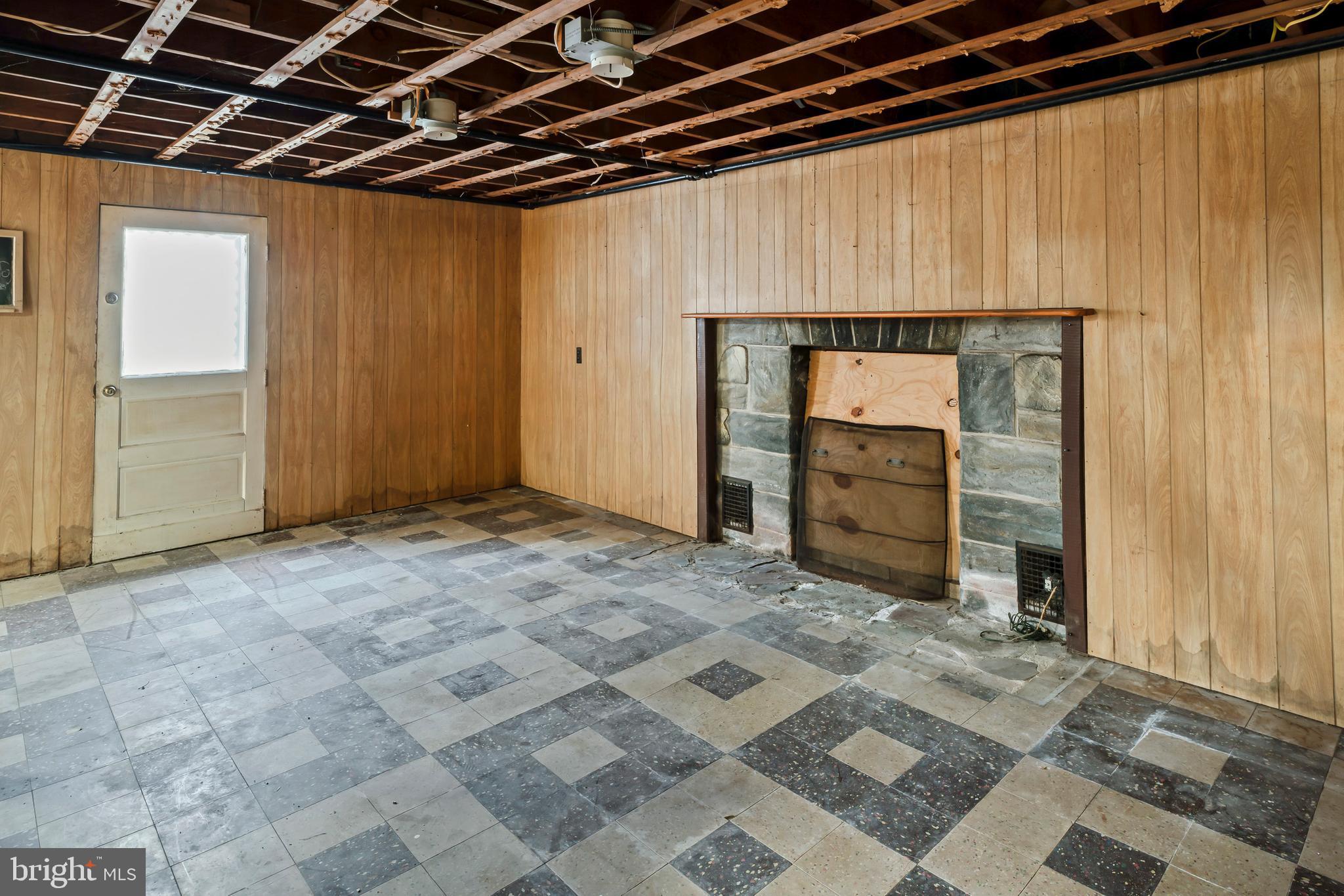 36 Skyline Dr