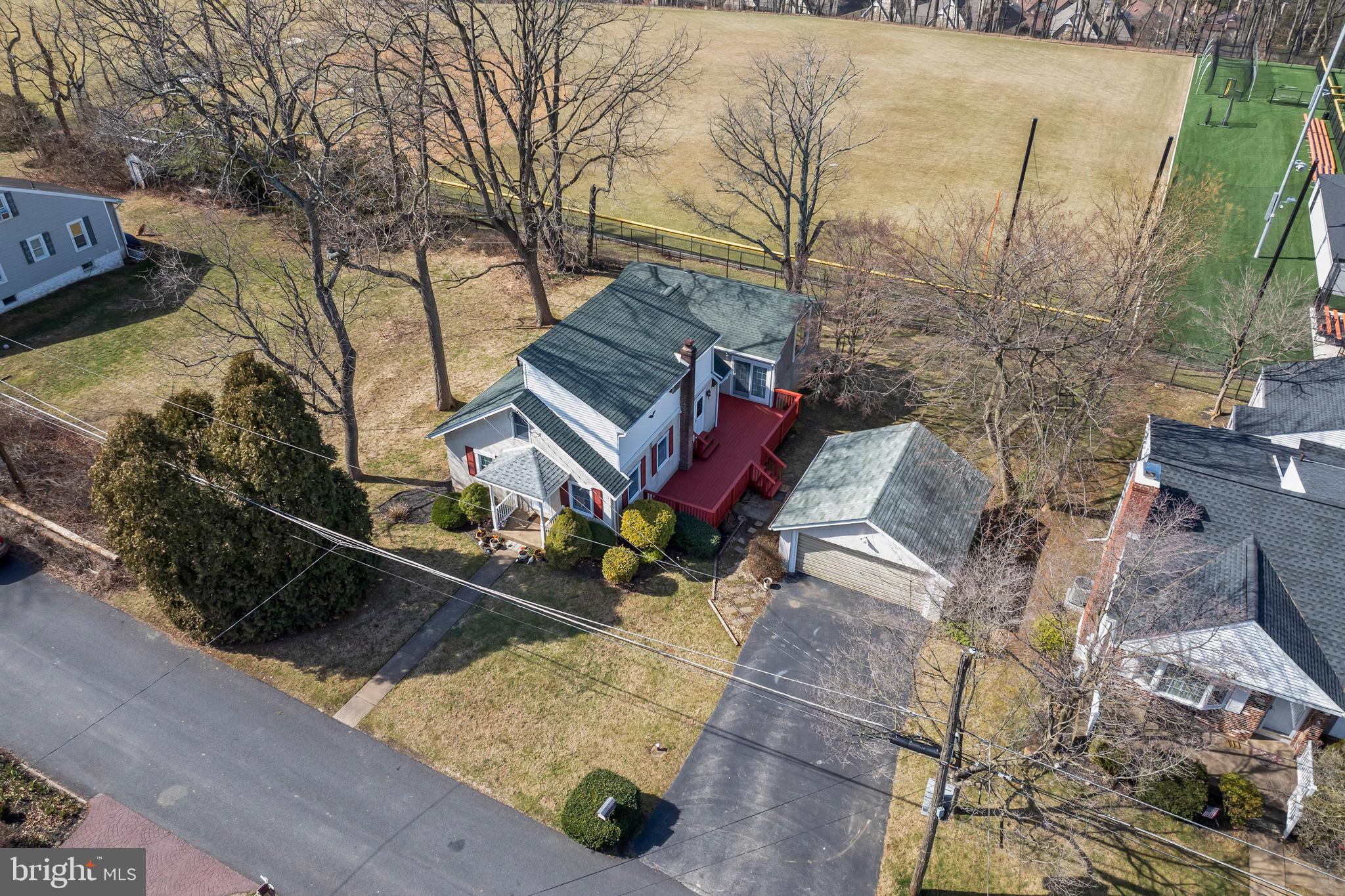 210 4th Ave