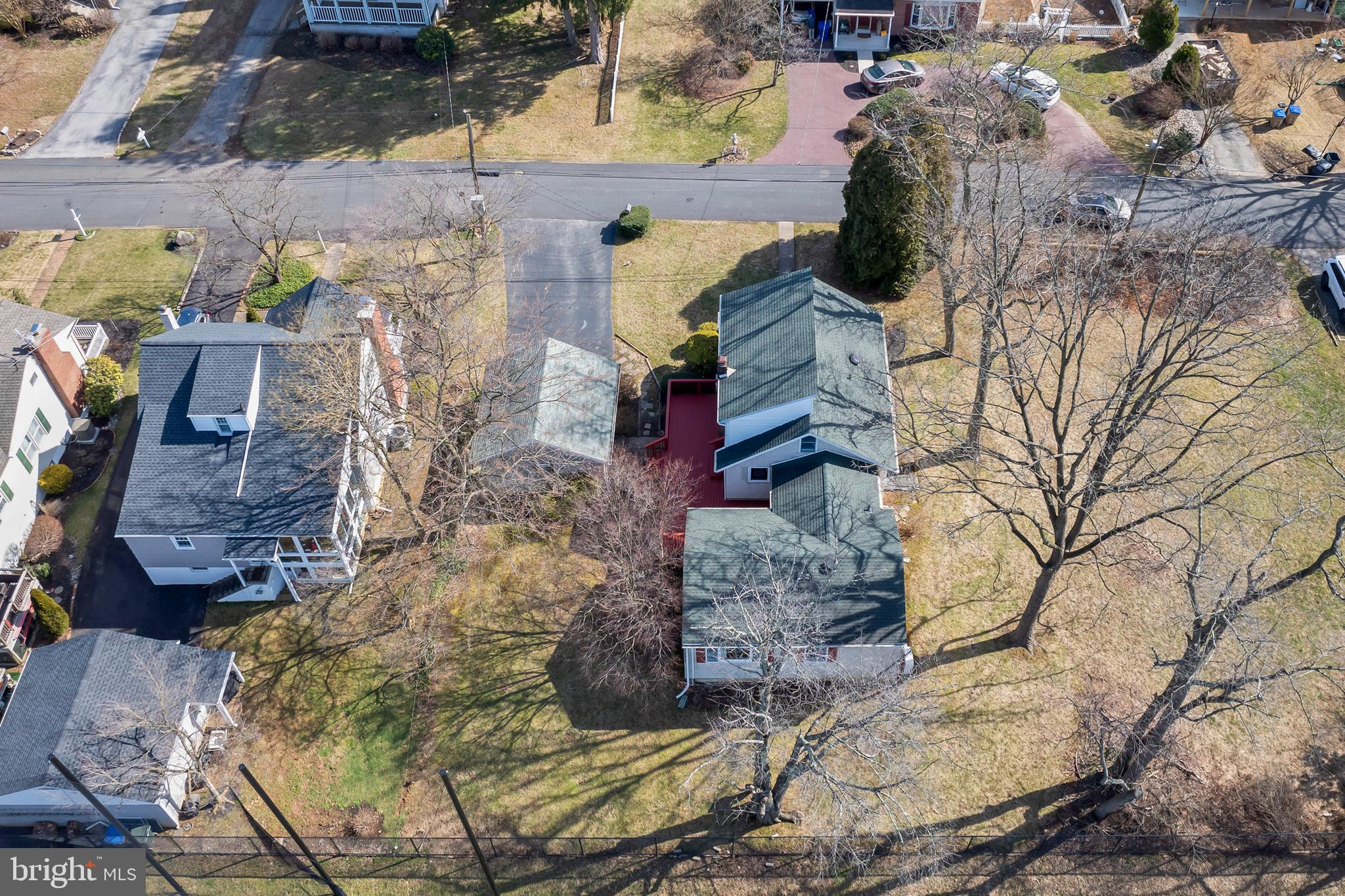 210 4th Ave