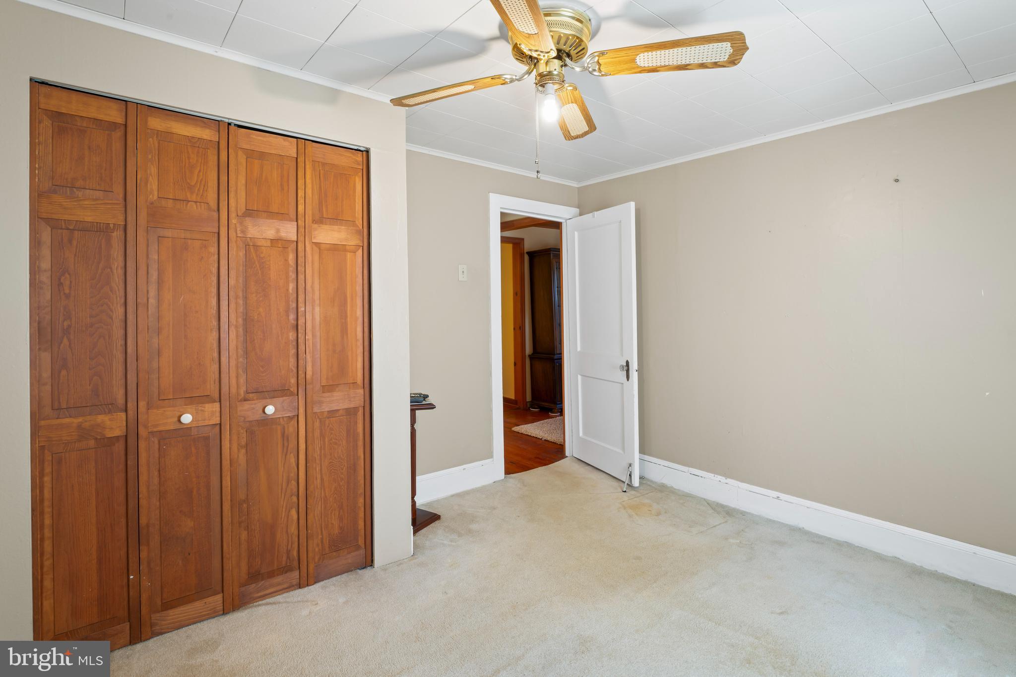 210 4th Ave