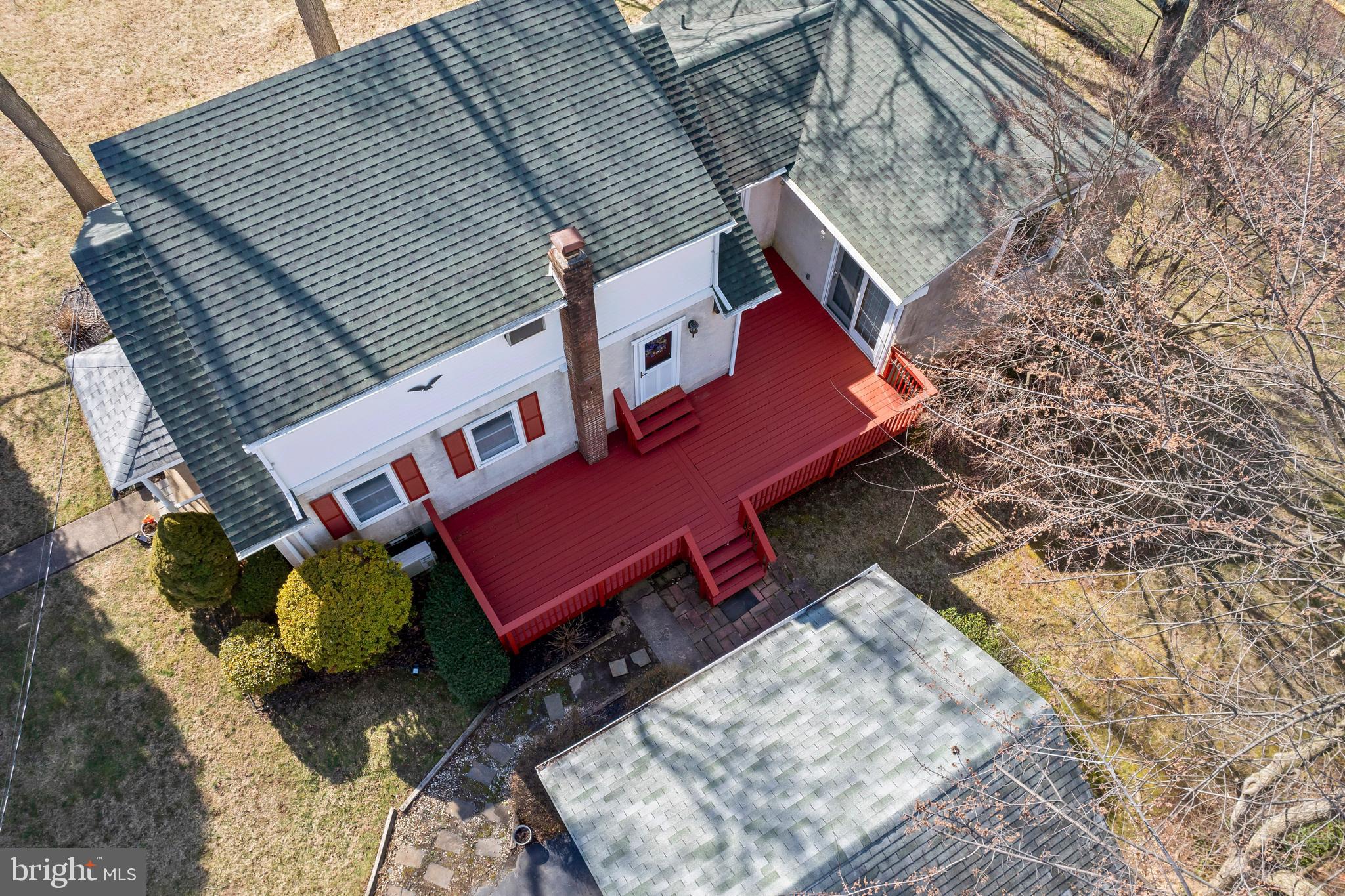 210 4th Ave