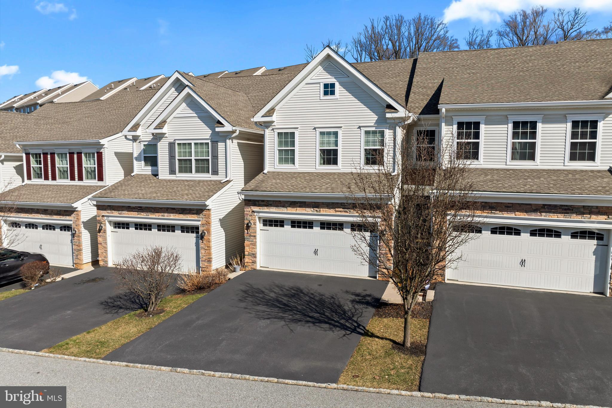231 Clermont Dr