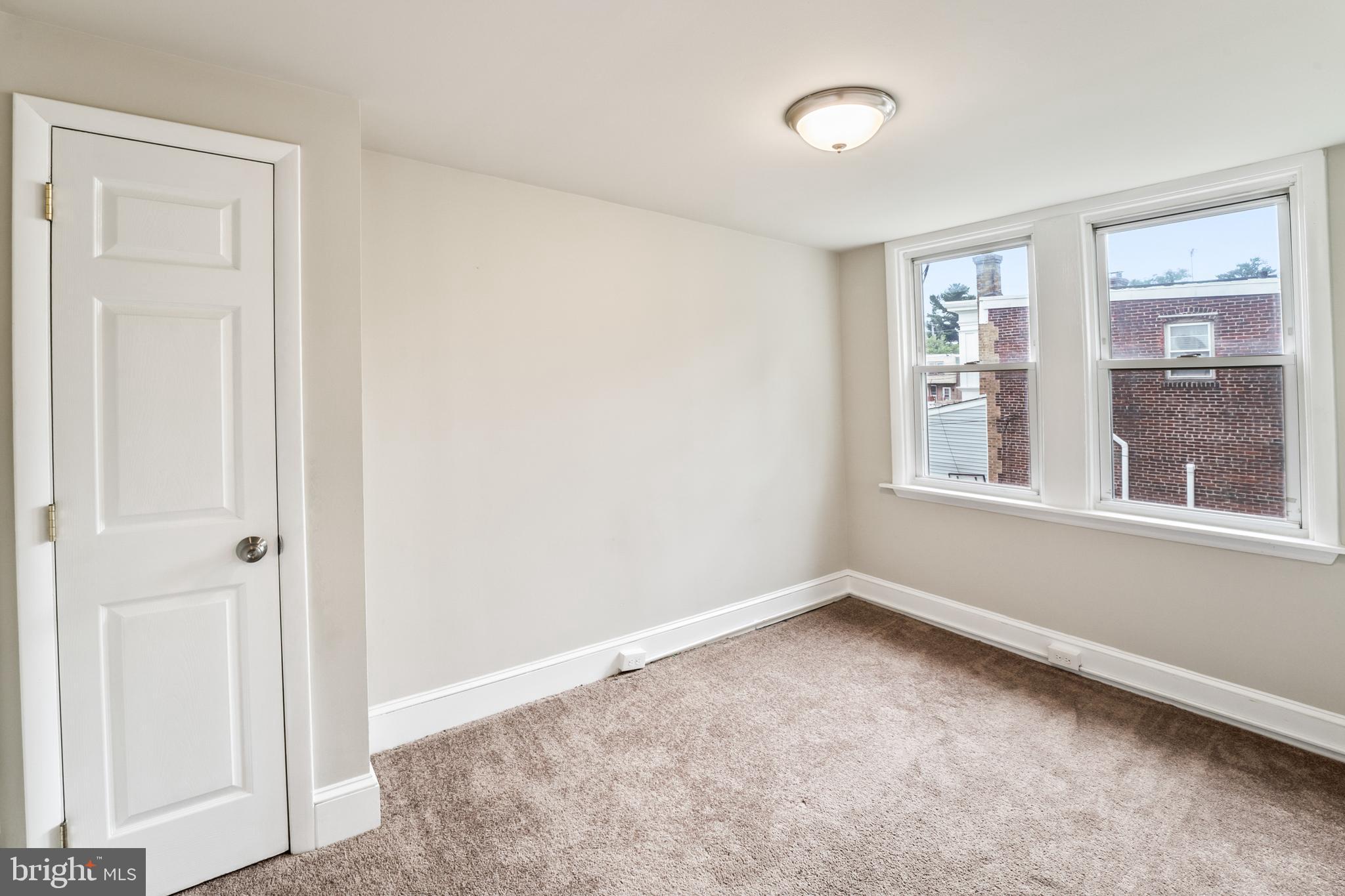1104 Lawrence Ave