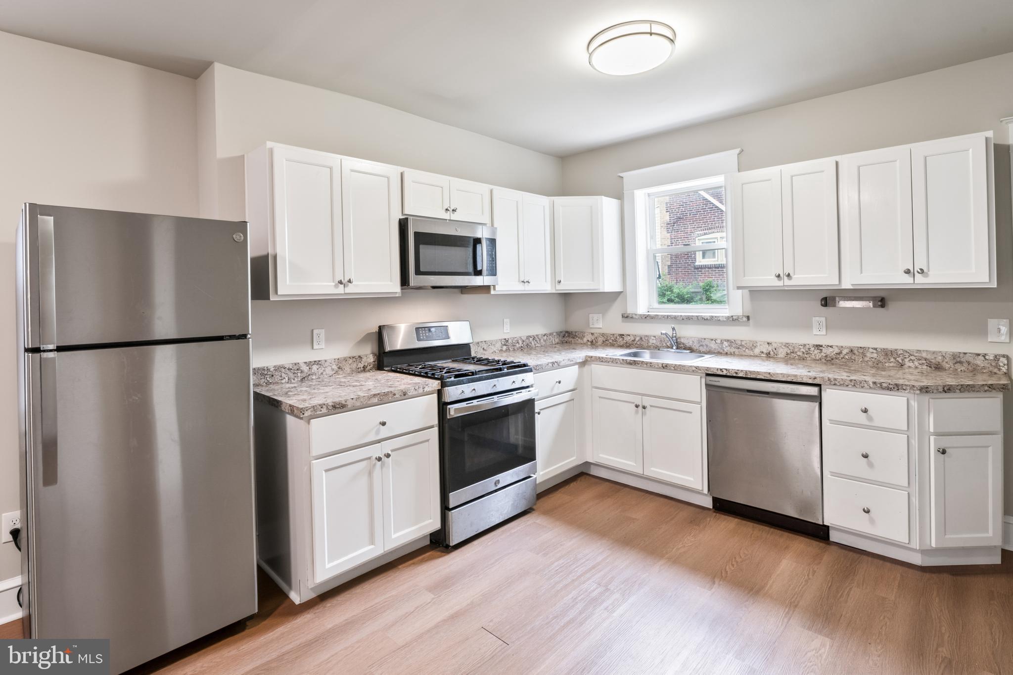 1104 Lawrence Ave