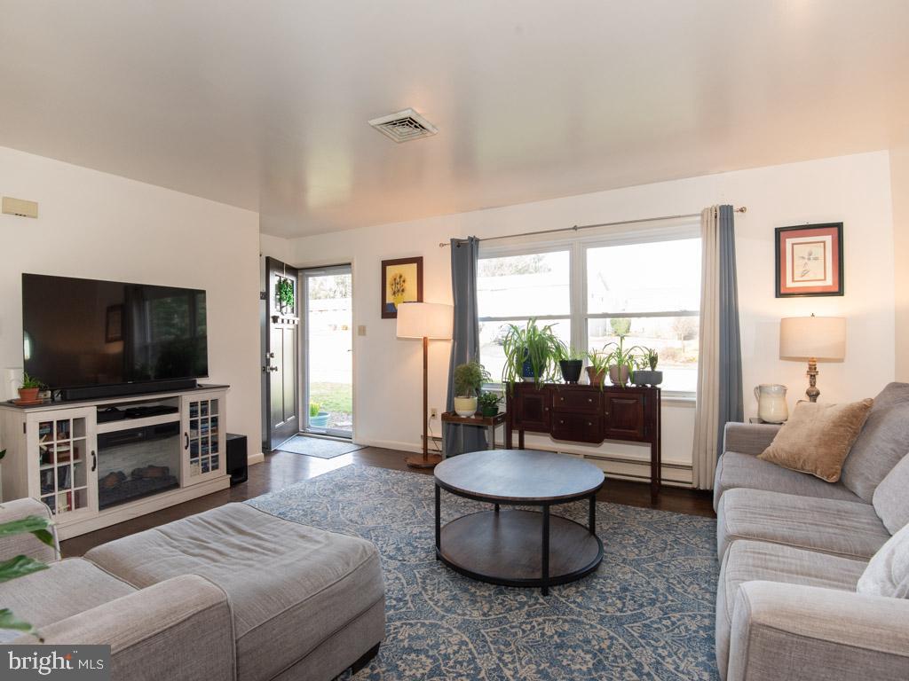 420 Ashford Dr