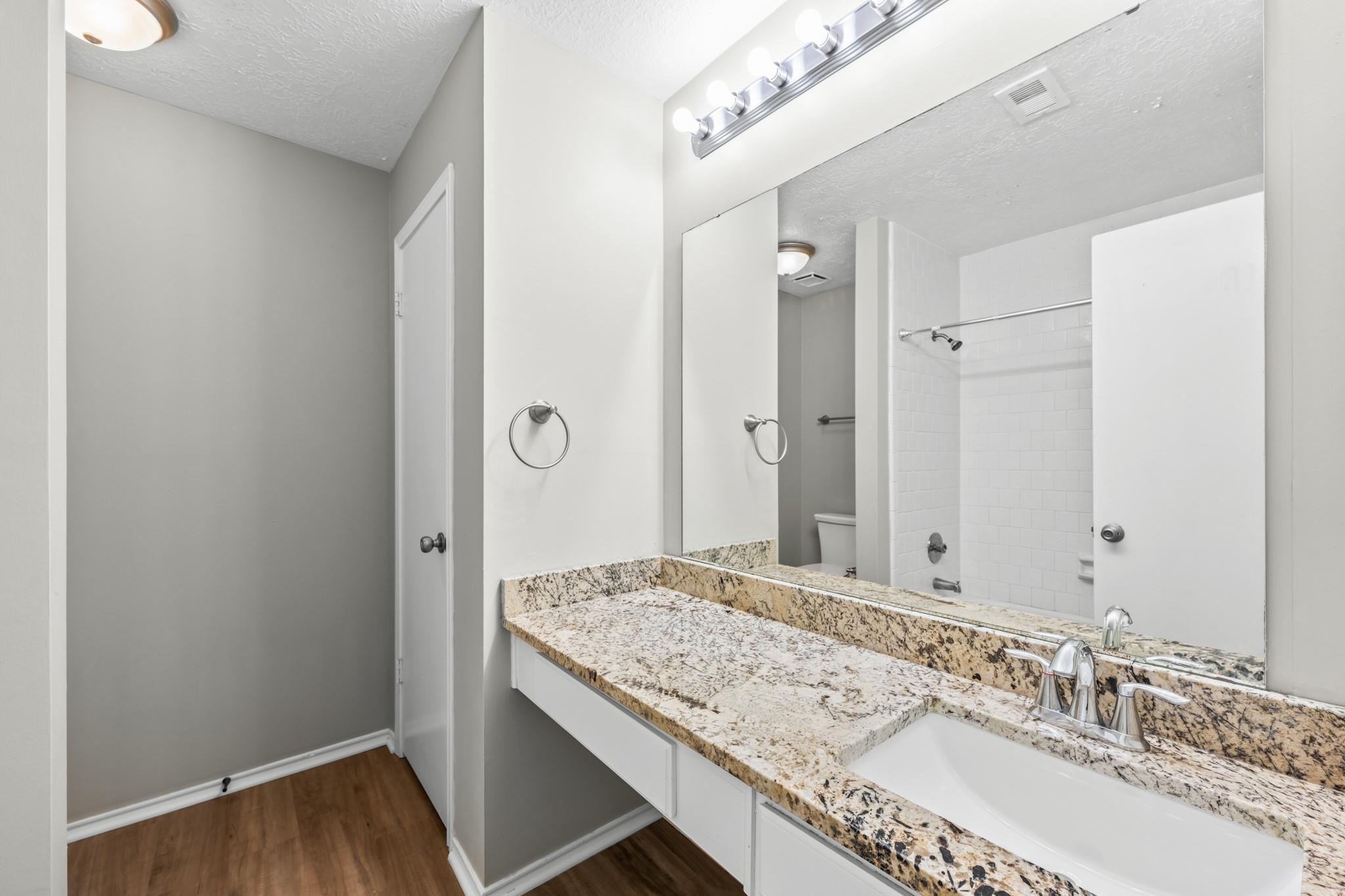22526 Vista Valley Drive