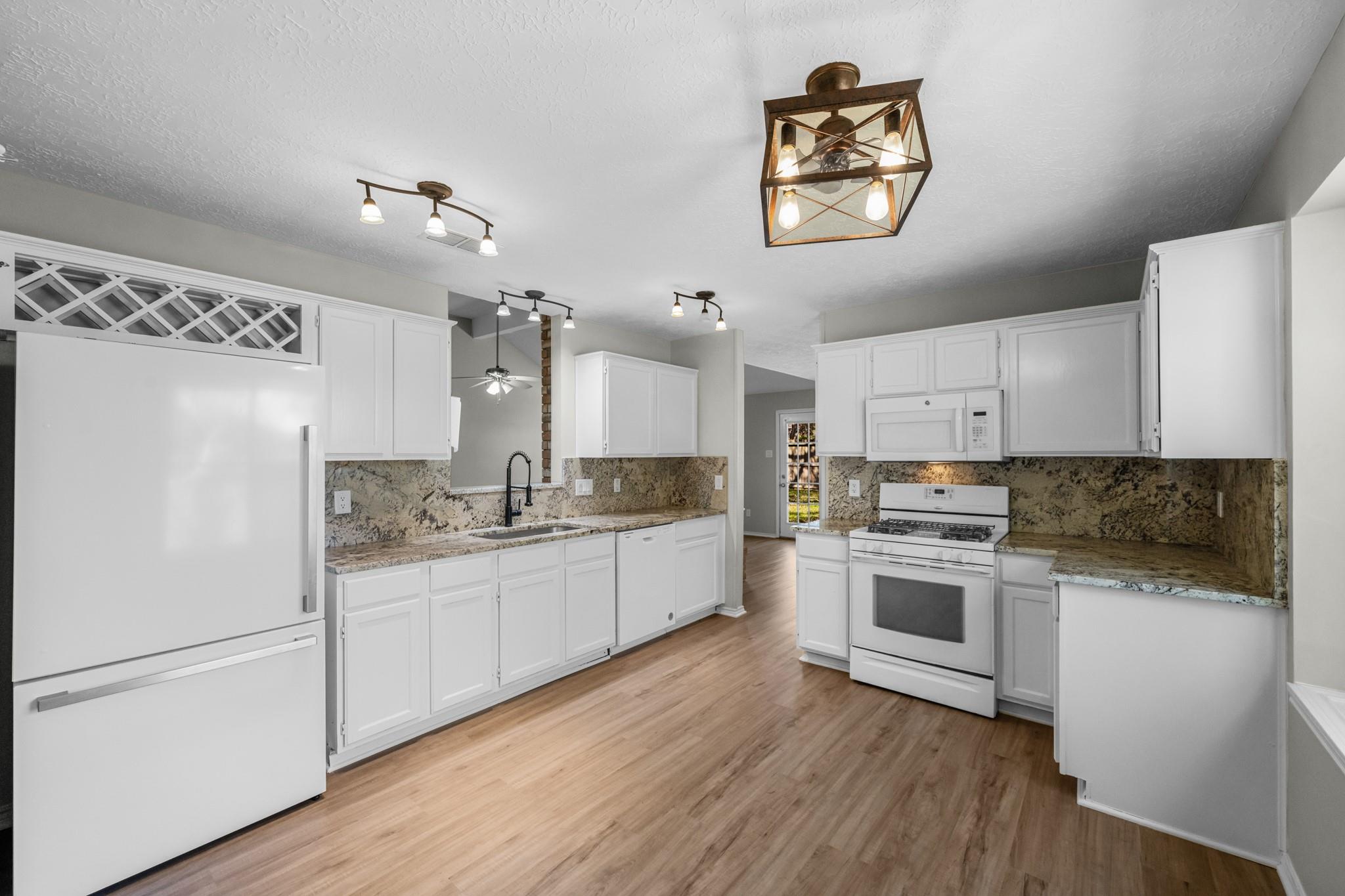 22526 Vista Valley Drive