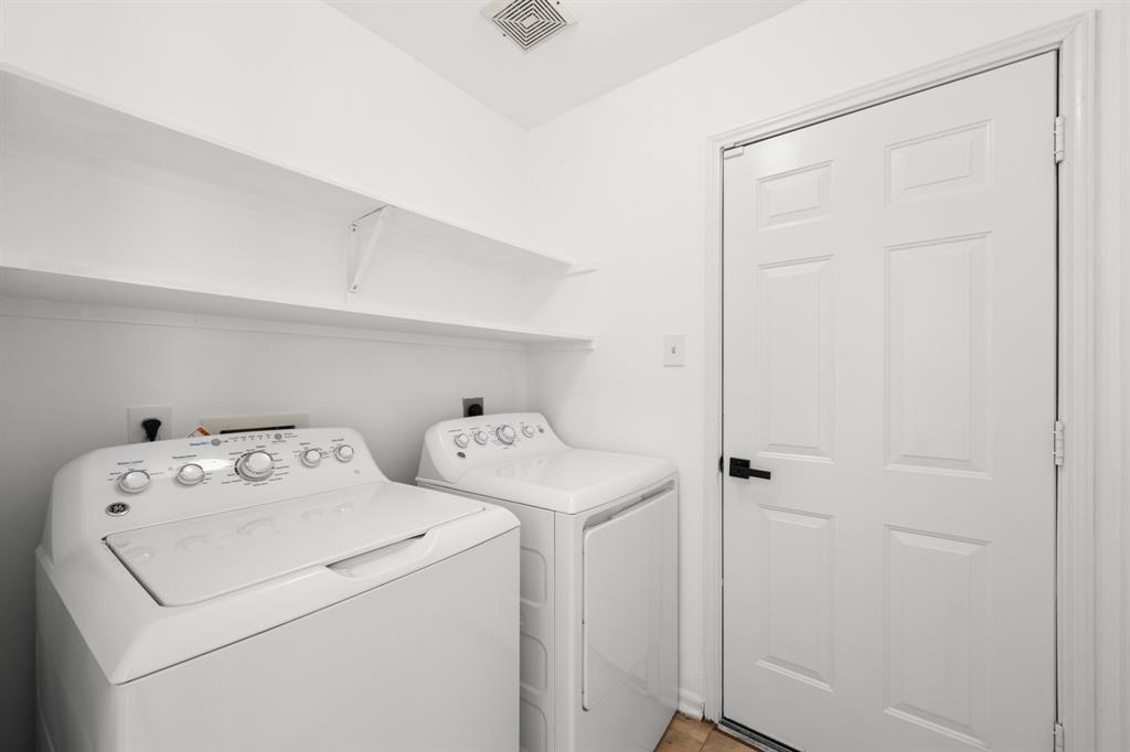 2123 Laurel Oak Drive