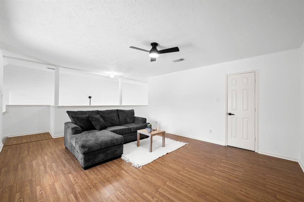2123 Laurel Oak Drive