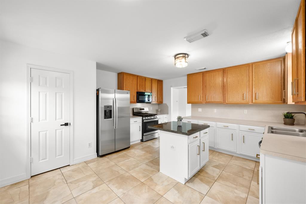 2123 Laurel Oak Drive