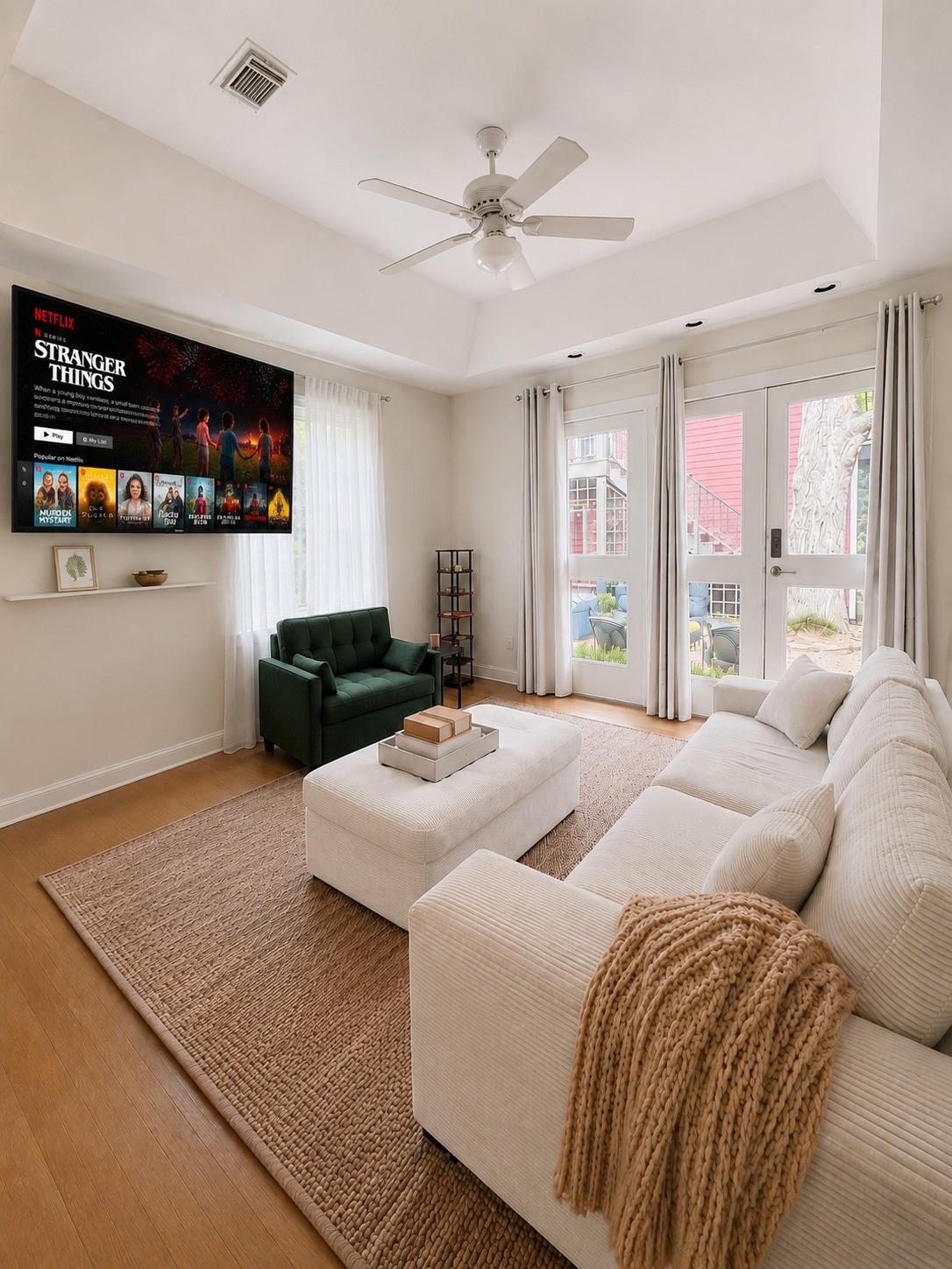 1524 Columbia Street Unit: Main