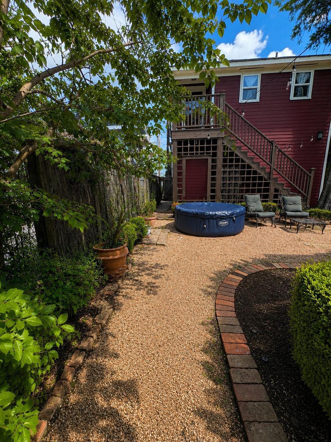 1524 Columbia Street Unit: Main