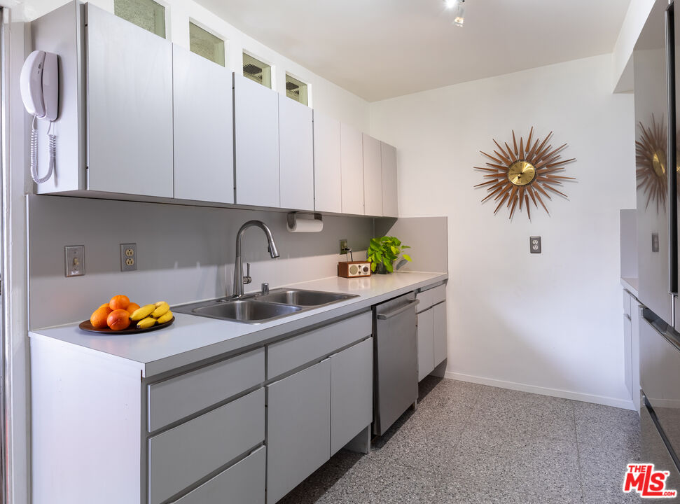 3625 Fredonia Dr Unit: 12