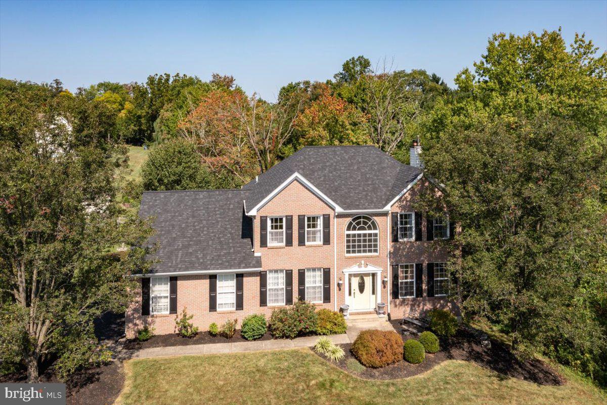 902 Red Coat Farm Dr