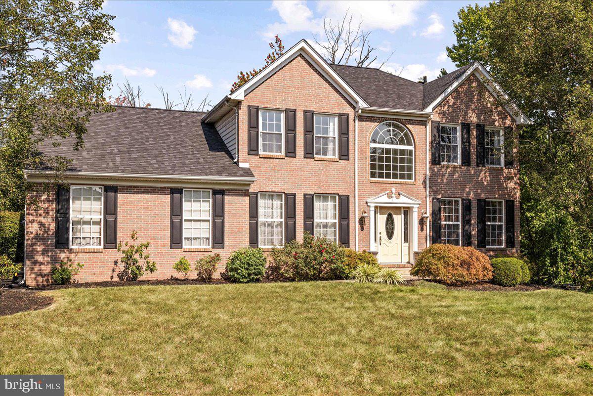 902 Red Coat Farm Dr