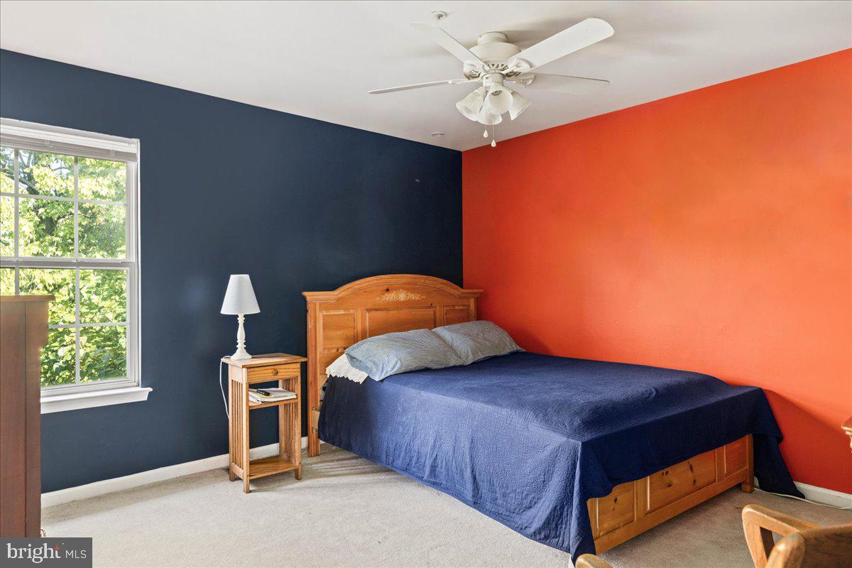 902 Red Coat Farm Dr